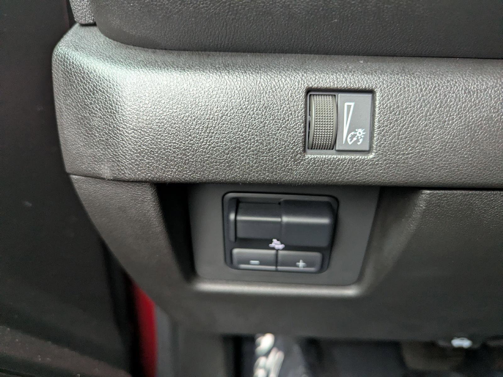 Used 2024 Chevrolet Colorado Trail Boss w/ Technology Package image 16