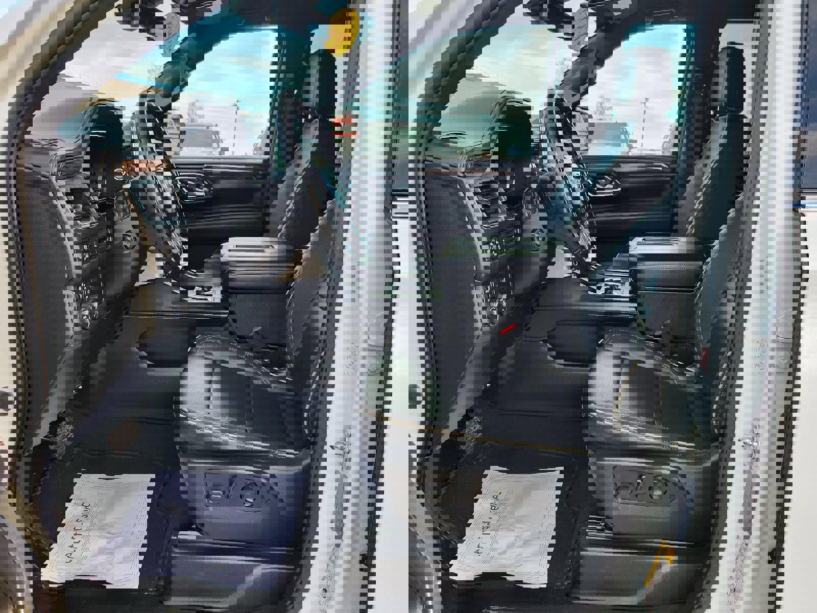 Used 2024 Chevrolet Suburban Premier image 41