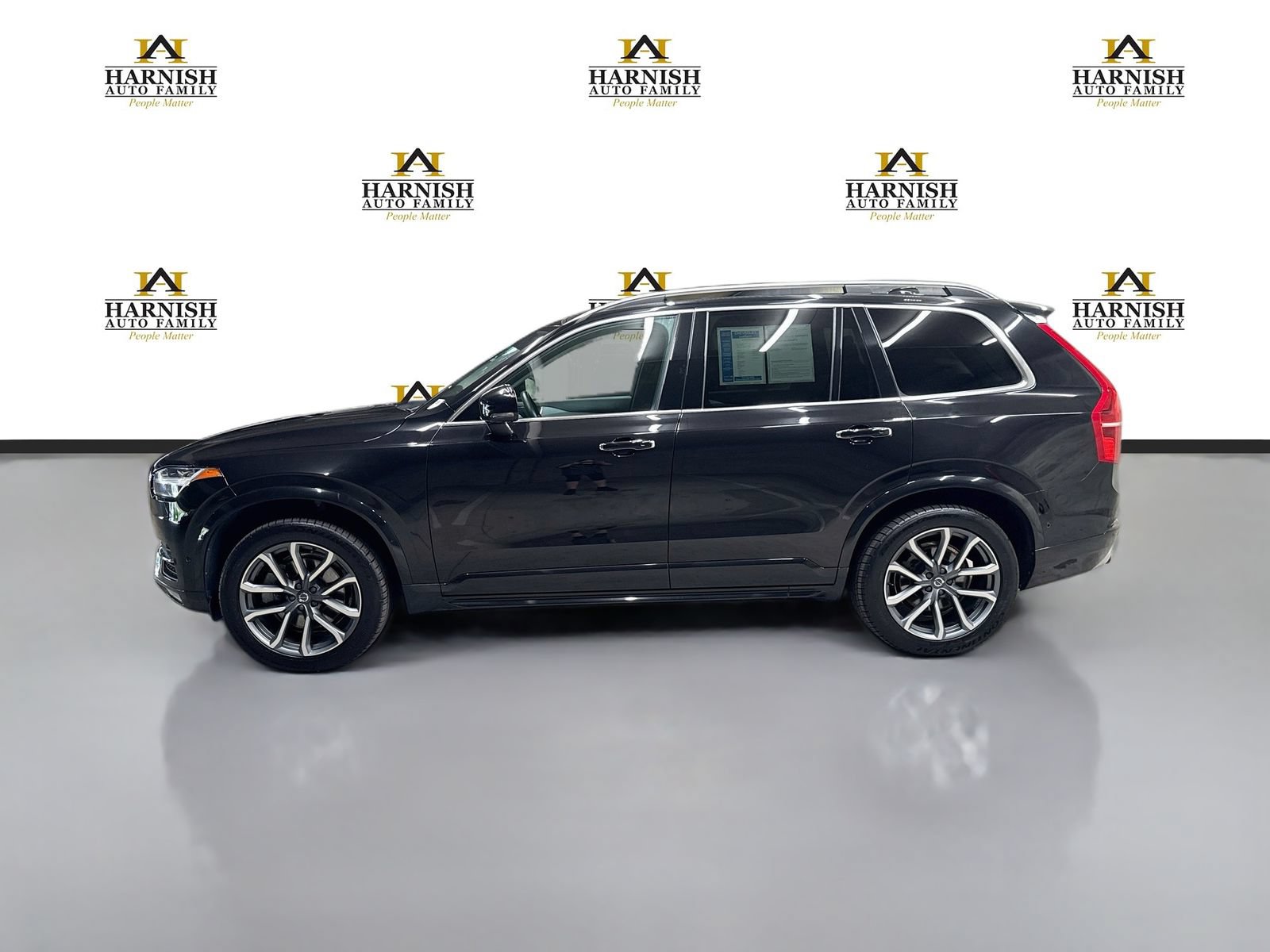 Used 2018 Volvo XC90 T5 Momentum w/ Convenience Package AWD/4WD image 9