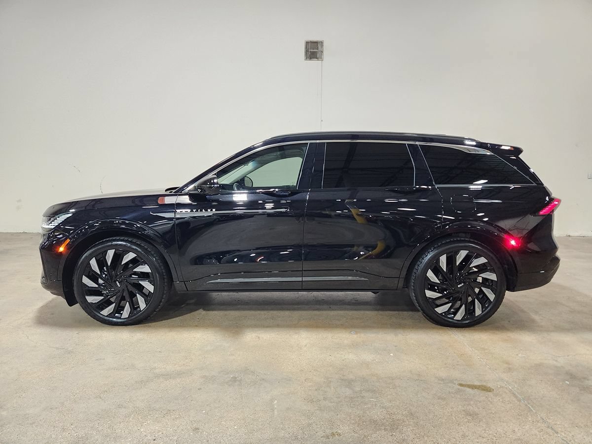 Used 2024 Lincoln Nautilus Black Label w/ Jet Appearance Package (87T) AWD/4WD image 7