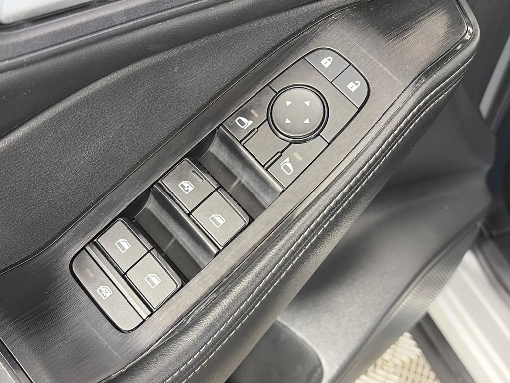 Used 2024 Nissan Rogue SV AWD/4WD image 25