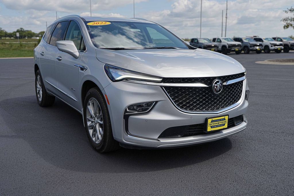 Used 2022 Buick Enclave Avenir w/ Avenir Technology Package AWD/4WD image 4