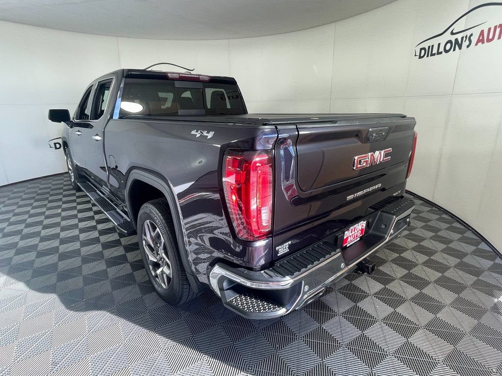 Used 2022 GMC Sierra 1500 SLT w/ SLT Premium Plus Package AWD/4WD image 4