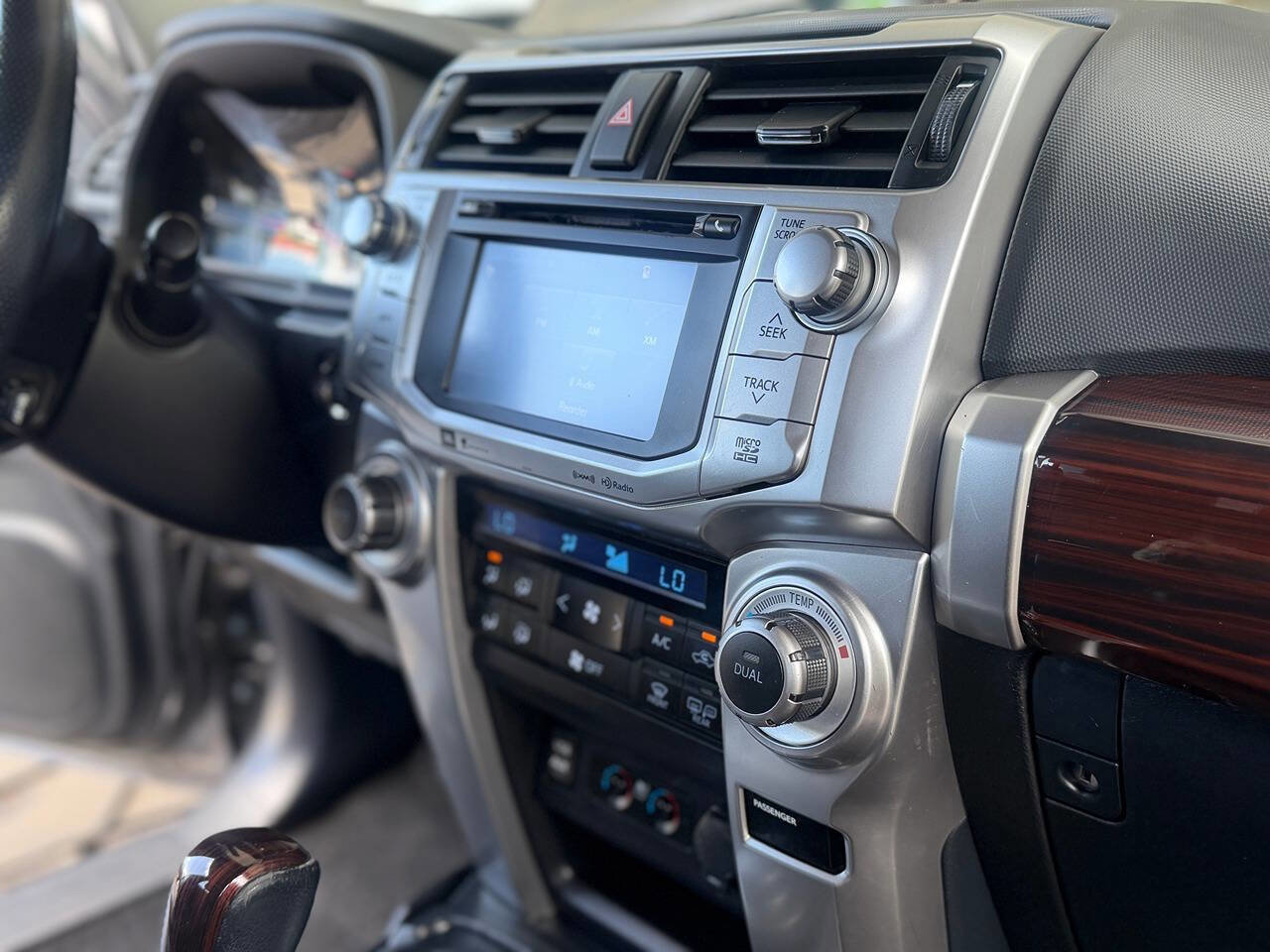 Used 2018 Toyota 4Runner Limited AWD/4WD image 30