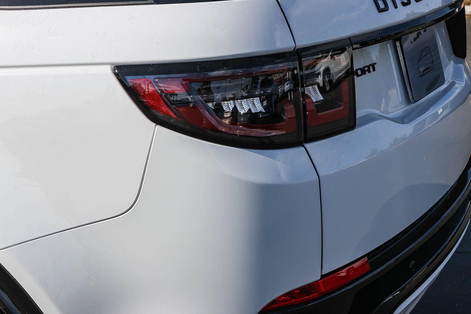 New 2026 Land Rover Discovery Sport Landmark AWD/4WD image 11