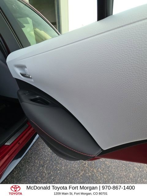 Used 2025 Toyota Corolla SE w/ Convenience Package image 19