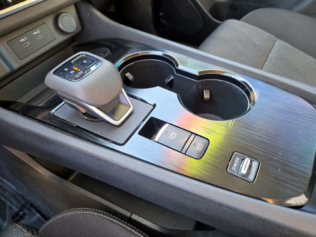 Certified 2025 Nissan Rogue SV FWD image 27