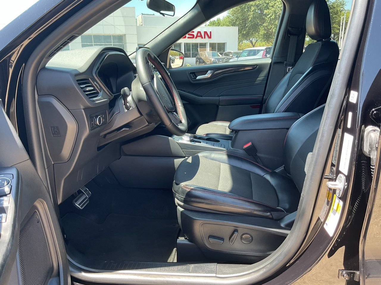 Used 2024 Ford Escape ST-Line FWD image 8