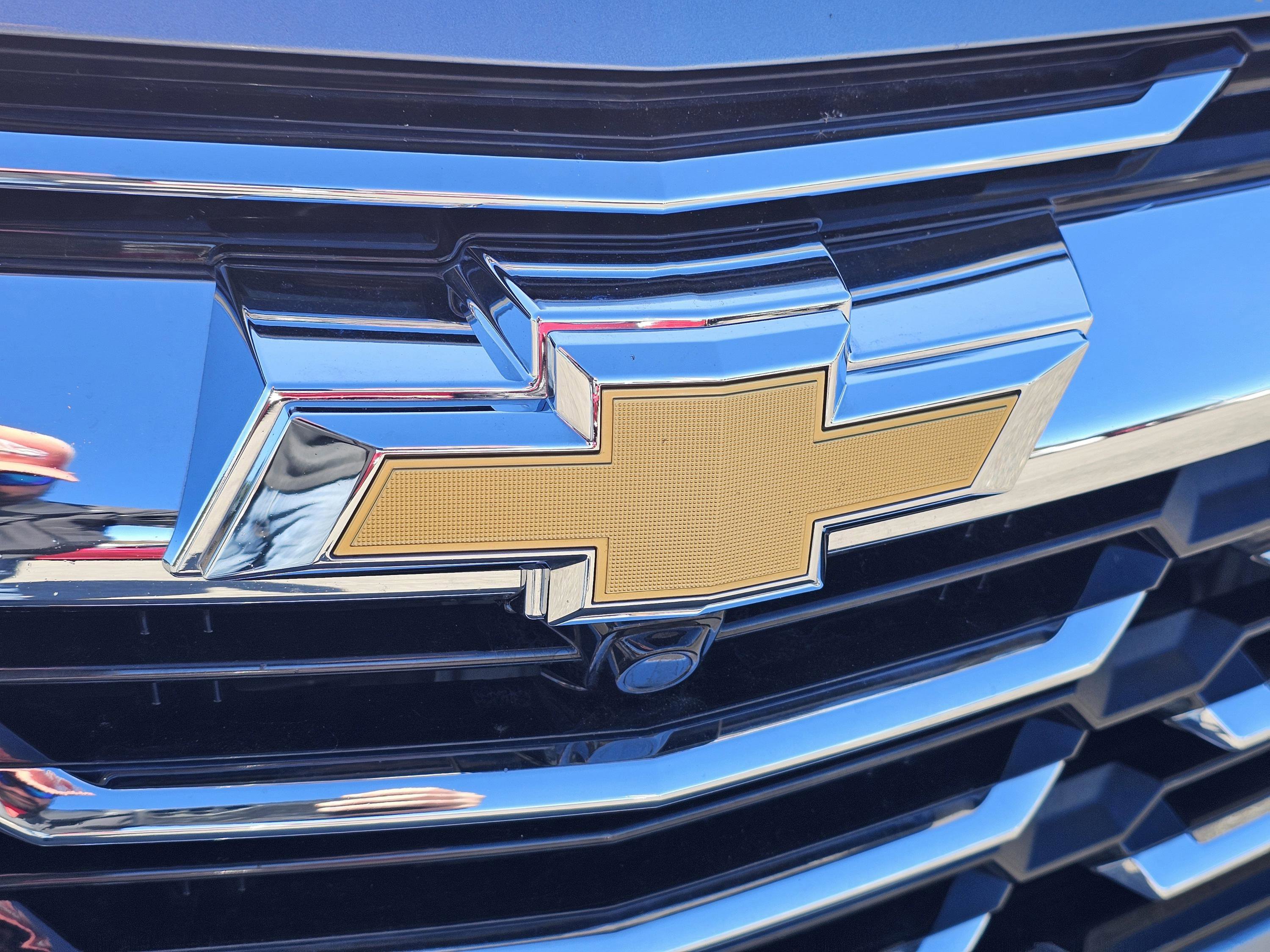 Used 2025 Chevrolet Equinox LT image 3