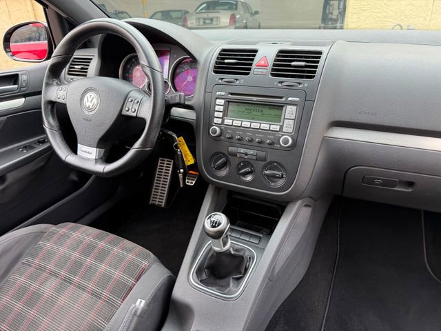Used 2007 Volkswagen GTI 2-Door image 28