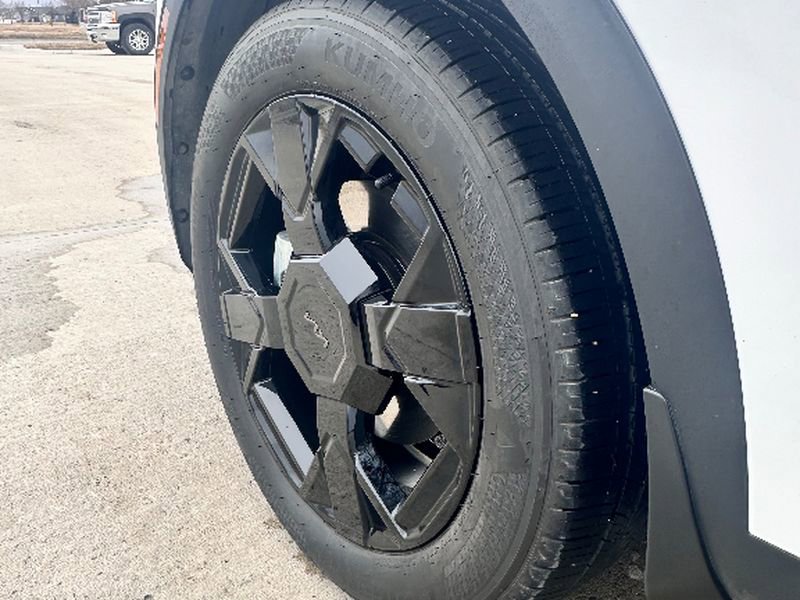 Used 2026 Kia Sportage X-Line w/ X-Line Premium Package image 9