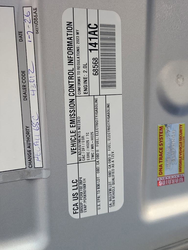 Used 2023 Jeep Grand Cherokee Overland w/ Advanced Protech Group III image 24