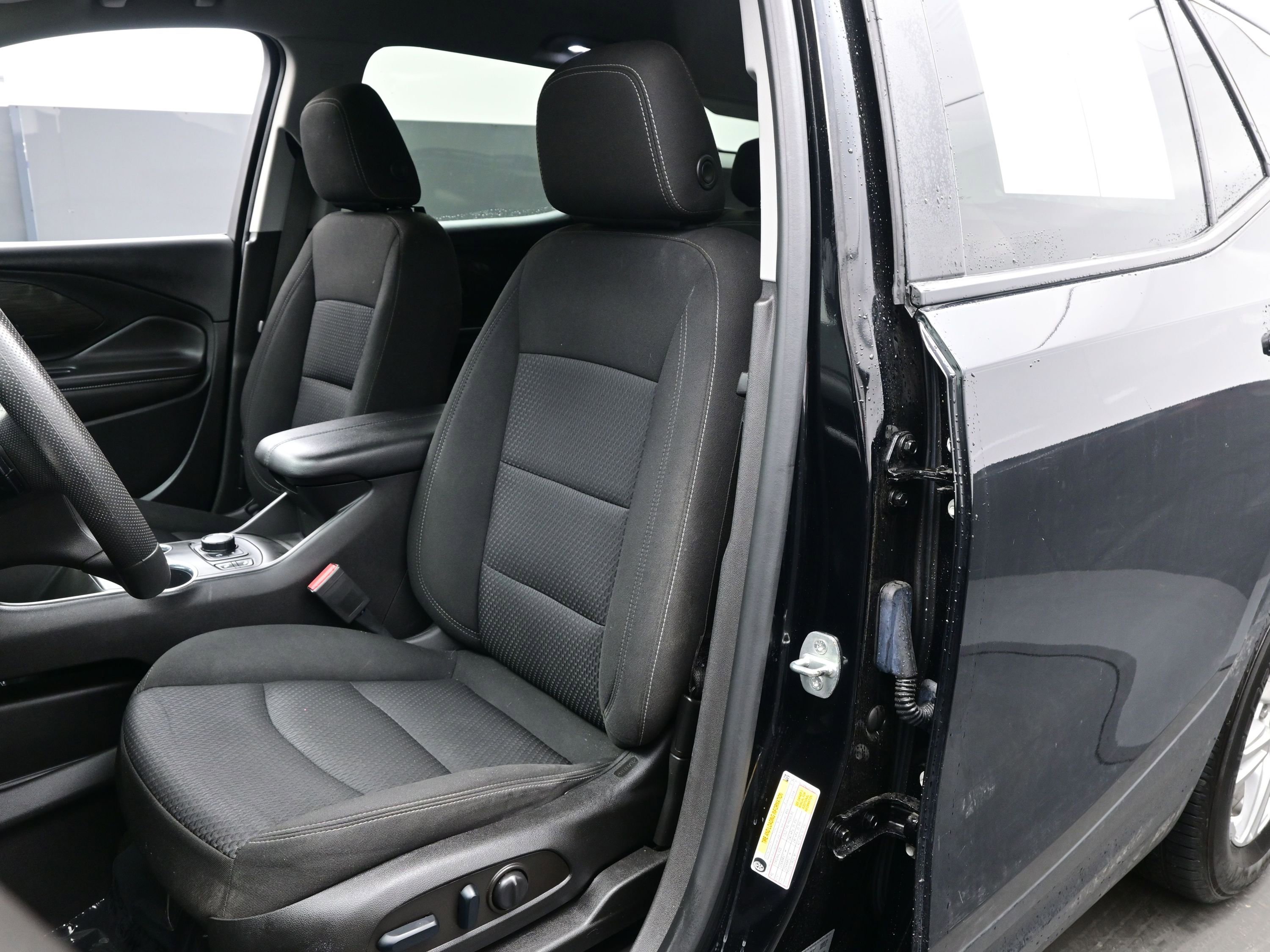 Used 2022 GMC Terrain SLE w/ Driver Convenience Package image 12