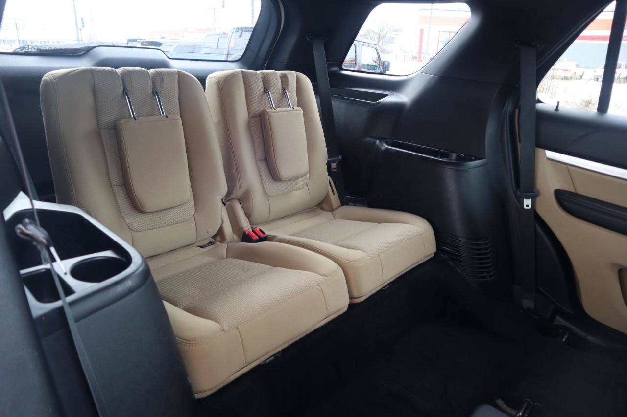 Used 2017 Ford Explorer XLT image 44