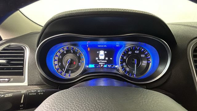 Used 2021 Chrysler 300 Touring w/ Sport Appearance Package RWD image 17
