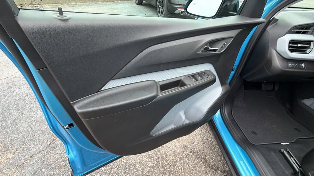 New 2027 Chevrolet Bolt RS w/ Technology Package image 11