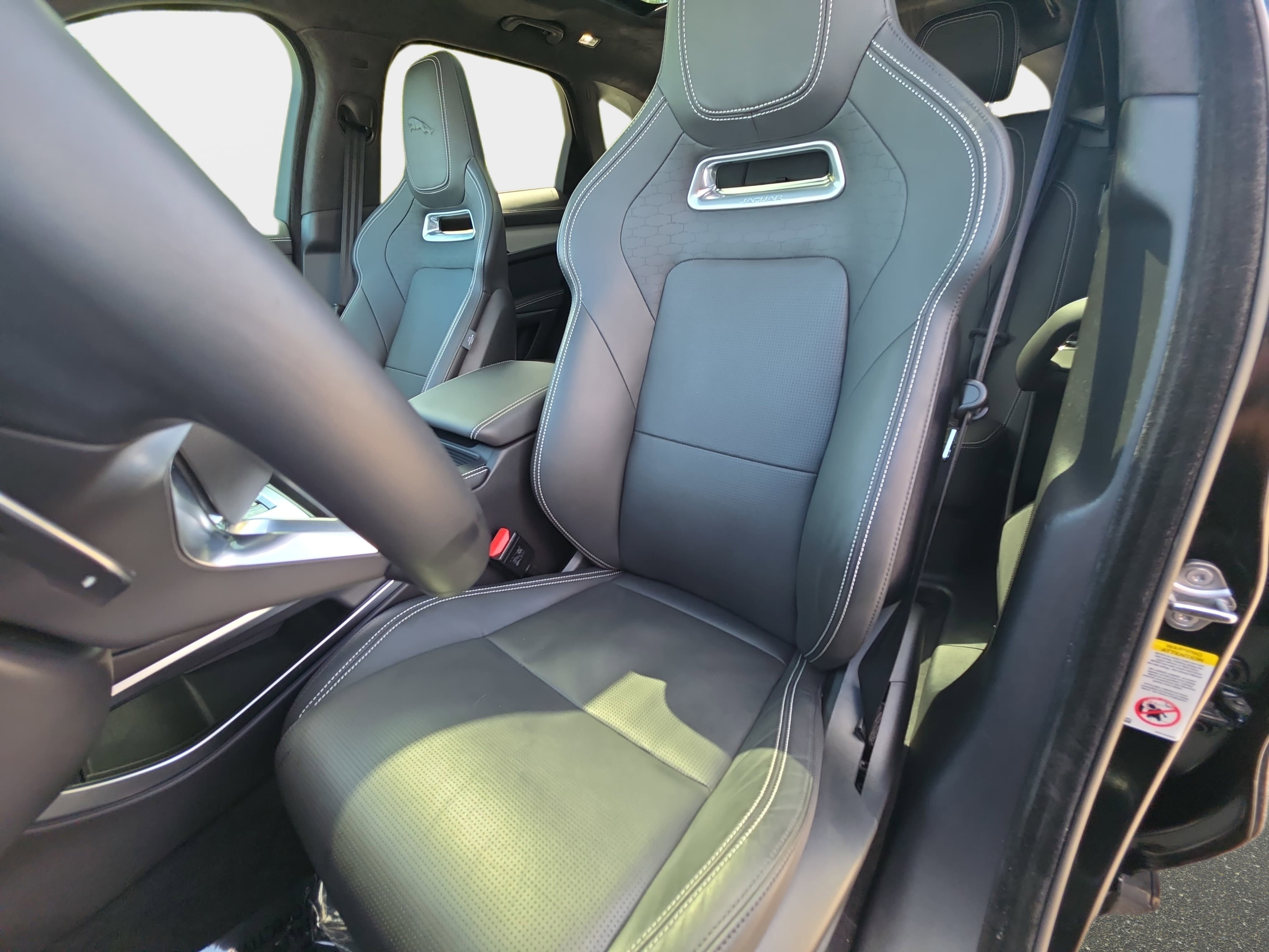 Used 2025 Jaguar F-PACE R-Dynamic S image 15
