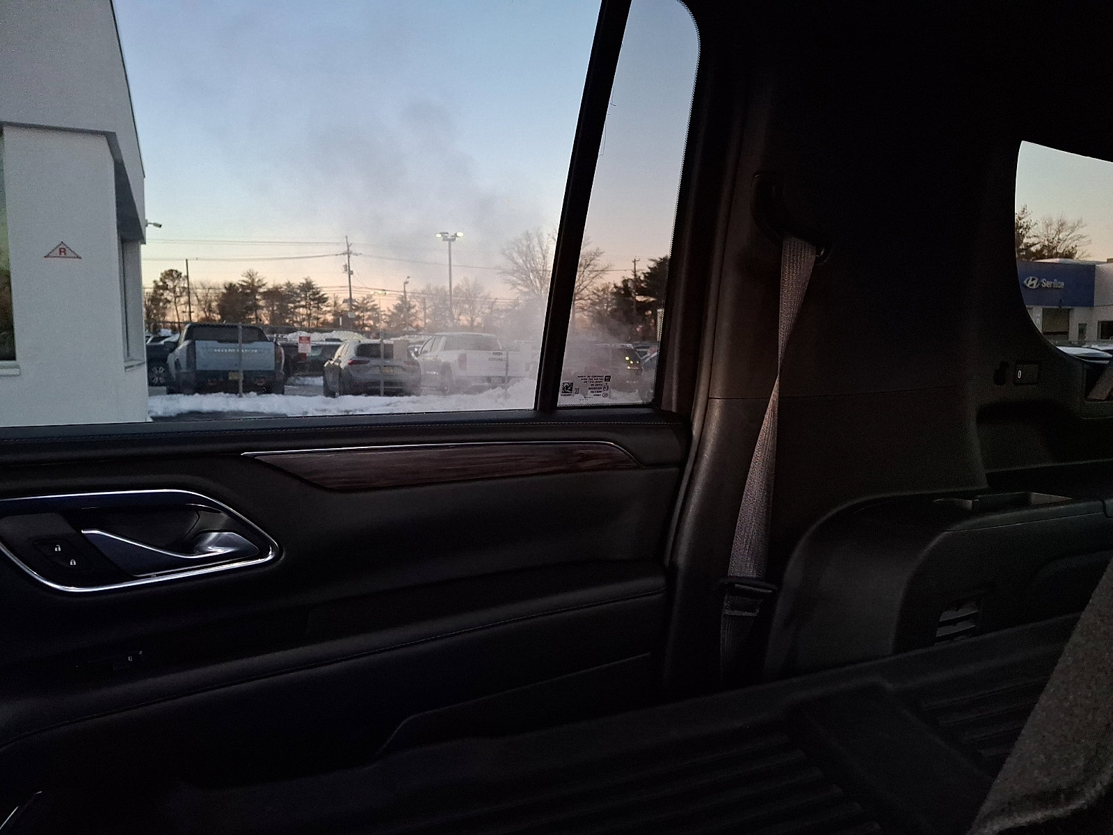 Used 2023 Chevrolet Suburban LT image 18