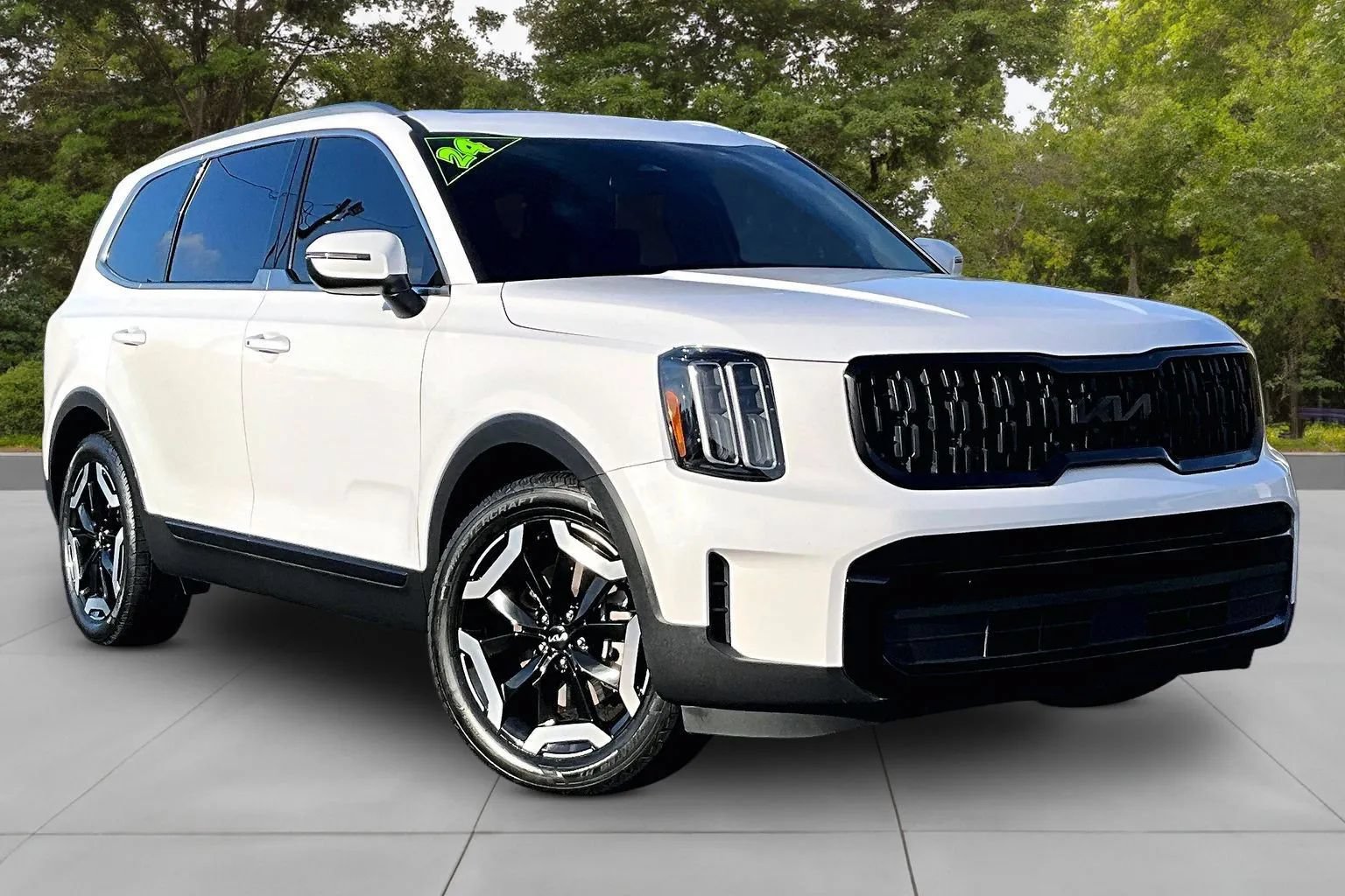 Used 2024 Kia Telluride EX AWD/4WD image 11
