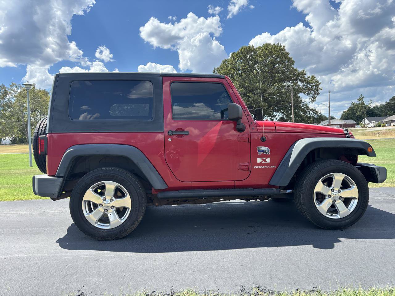 Used 2008 Jeep Wrangler X w/ Black Appearance Group AWD/4WD image 1