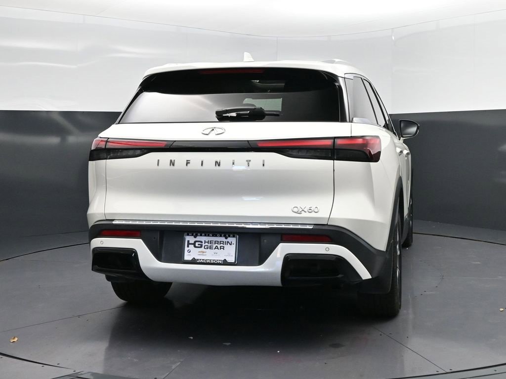 Certified 2023 INFINITI QX60 Luxe w/ Performance Audio Package image 7