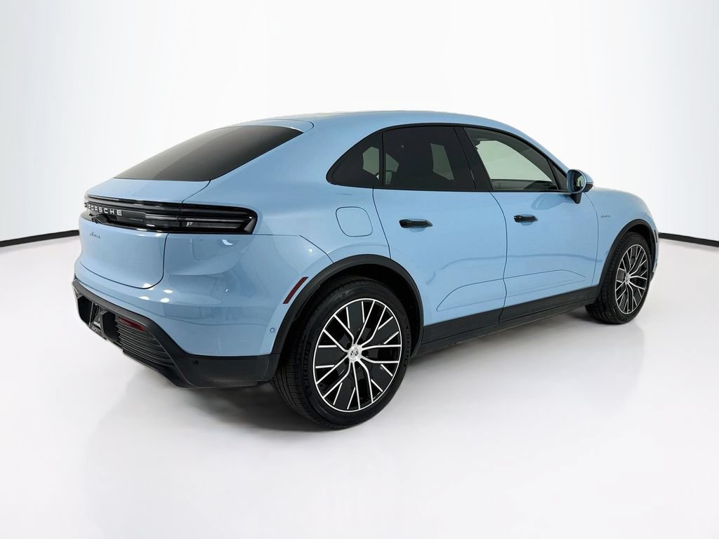 Certified 2025 Porsche Macan Electric RWD image 9