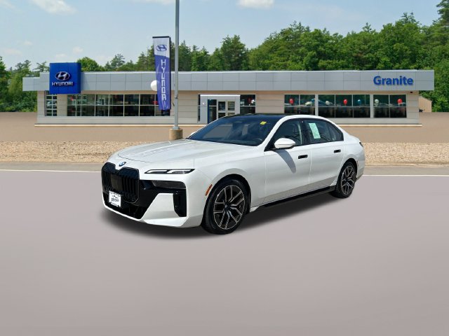 Used 2026 BMW 740i xDrive AWD/4WD image 2