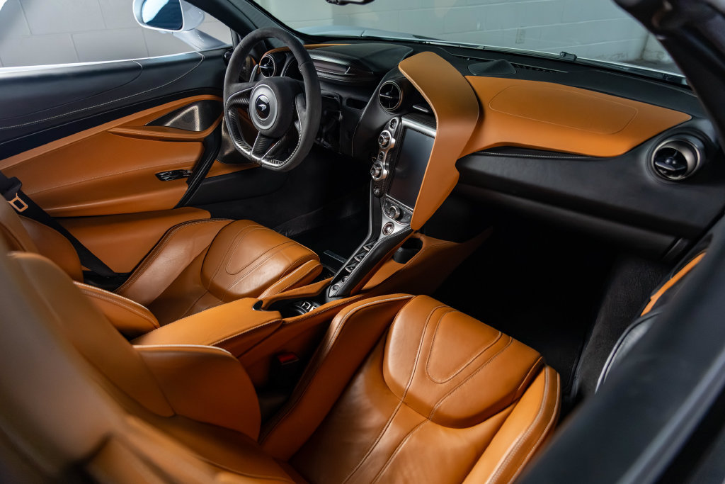 Used 2020 McLaren 720S Luxury RWD image 44