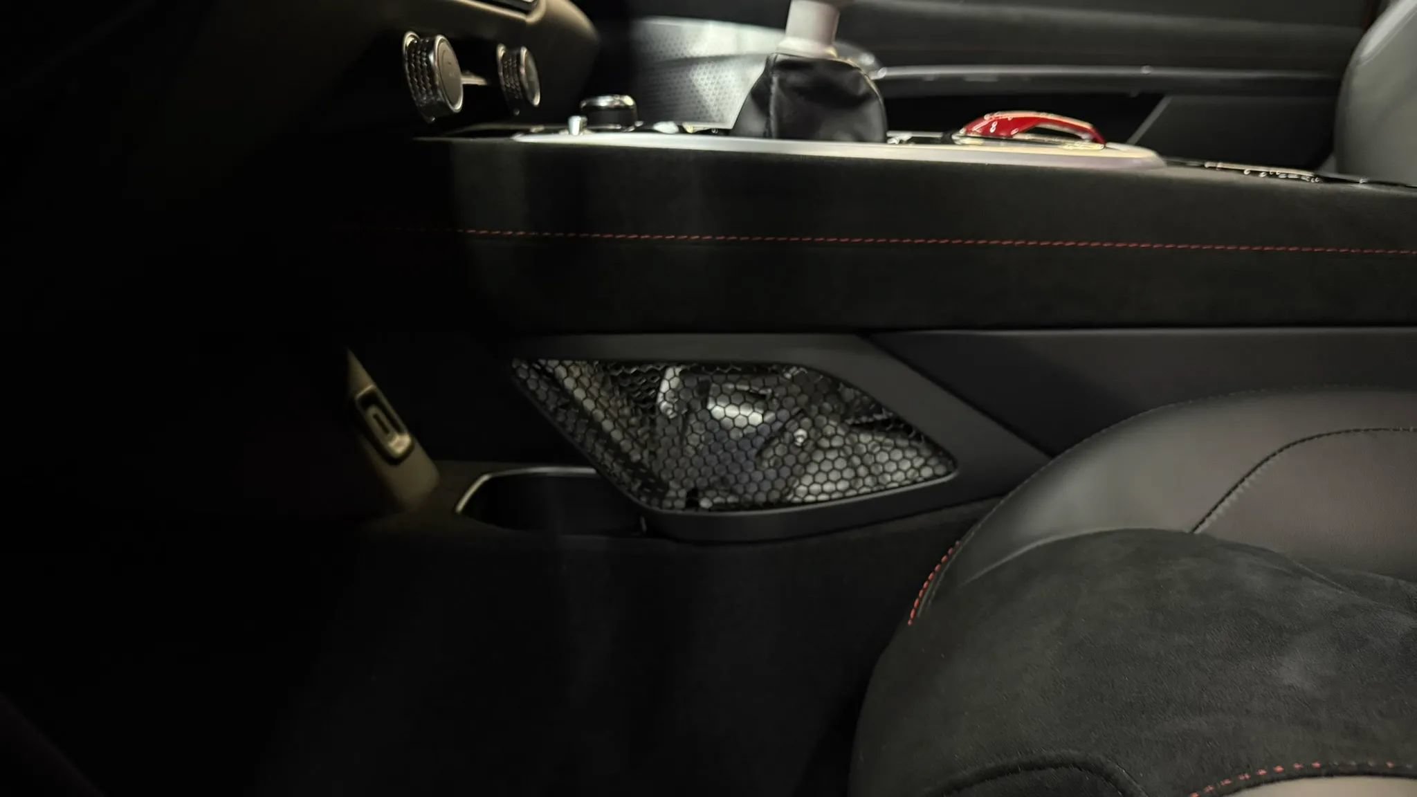 Used 2025 Lotus Emira RWD image 11