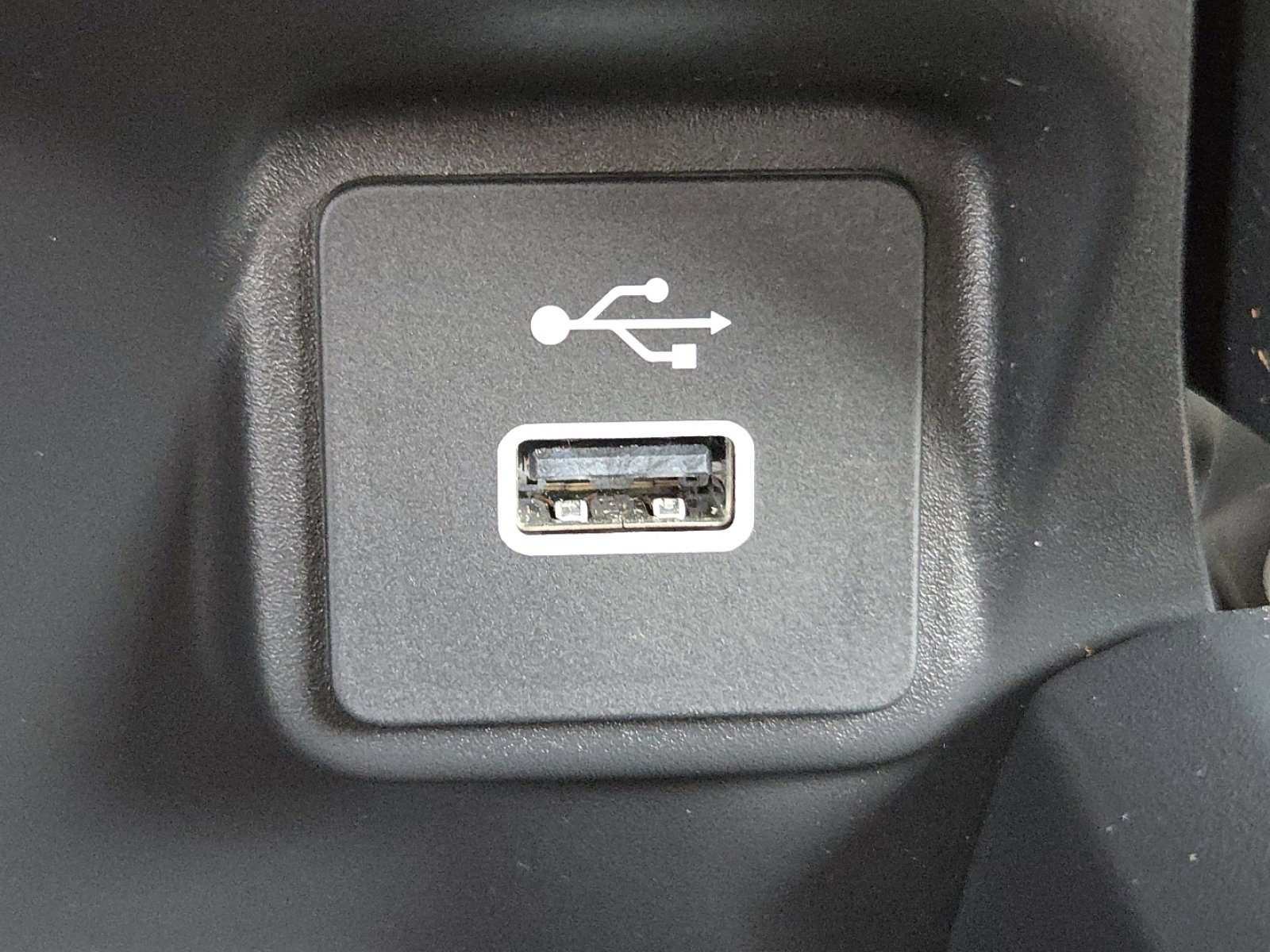 Certified 2025 Honda HR-V LX image 5