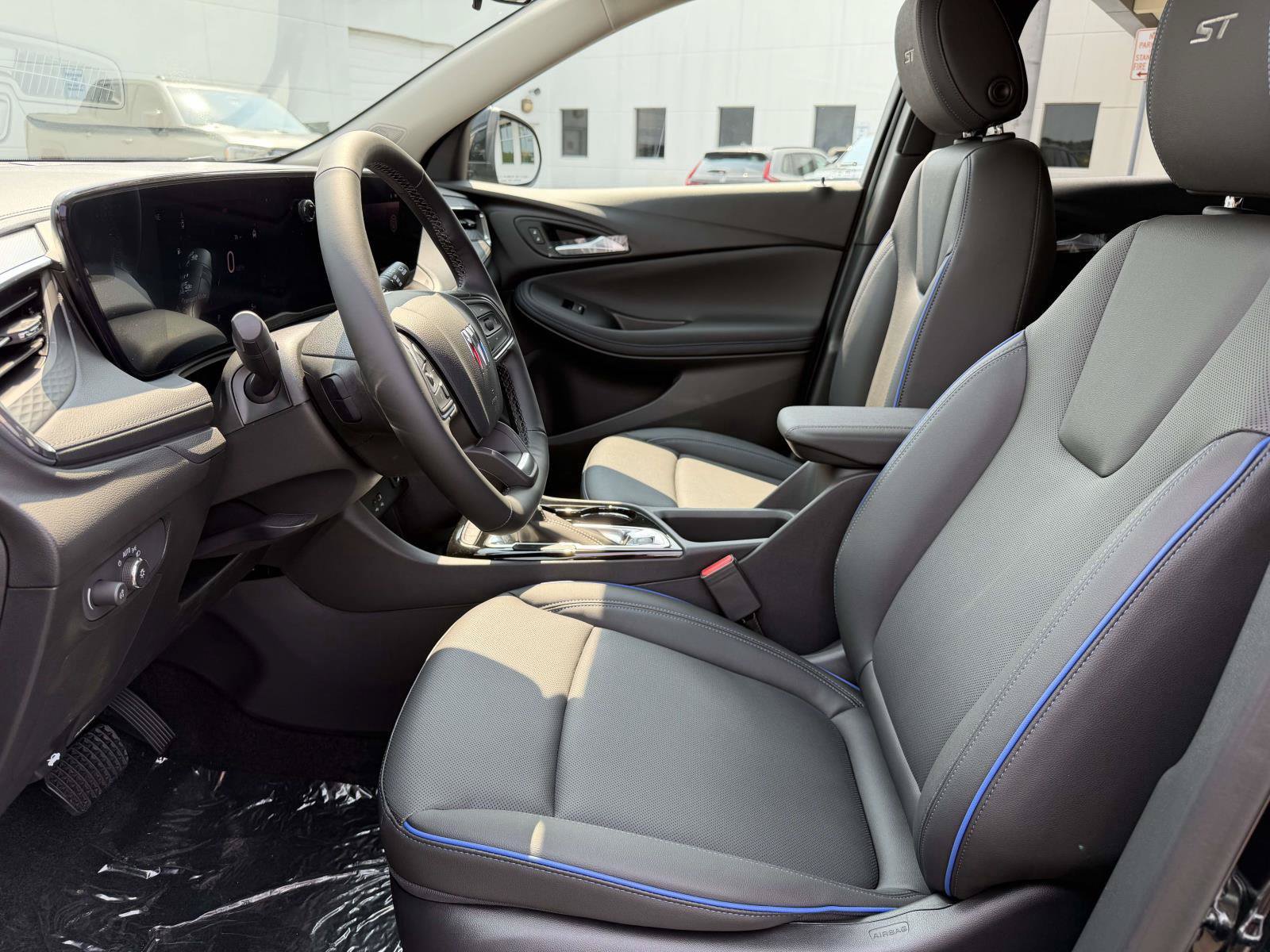 New 2026 Buick Encore GX Sport Touring w/ Comfort Package AWD/4WD image 8