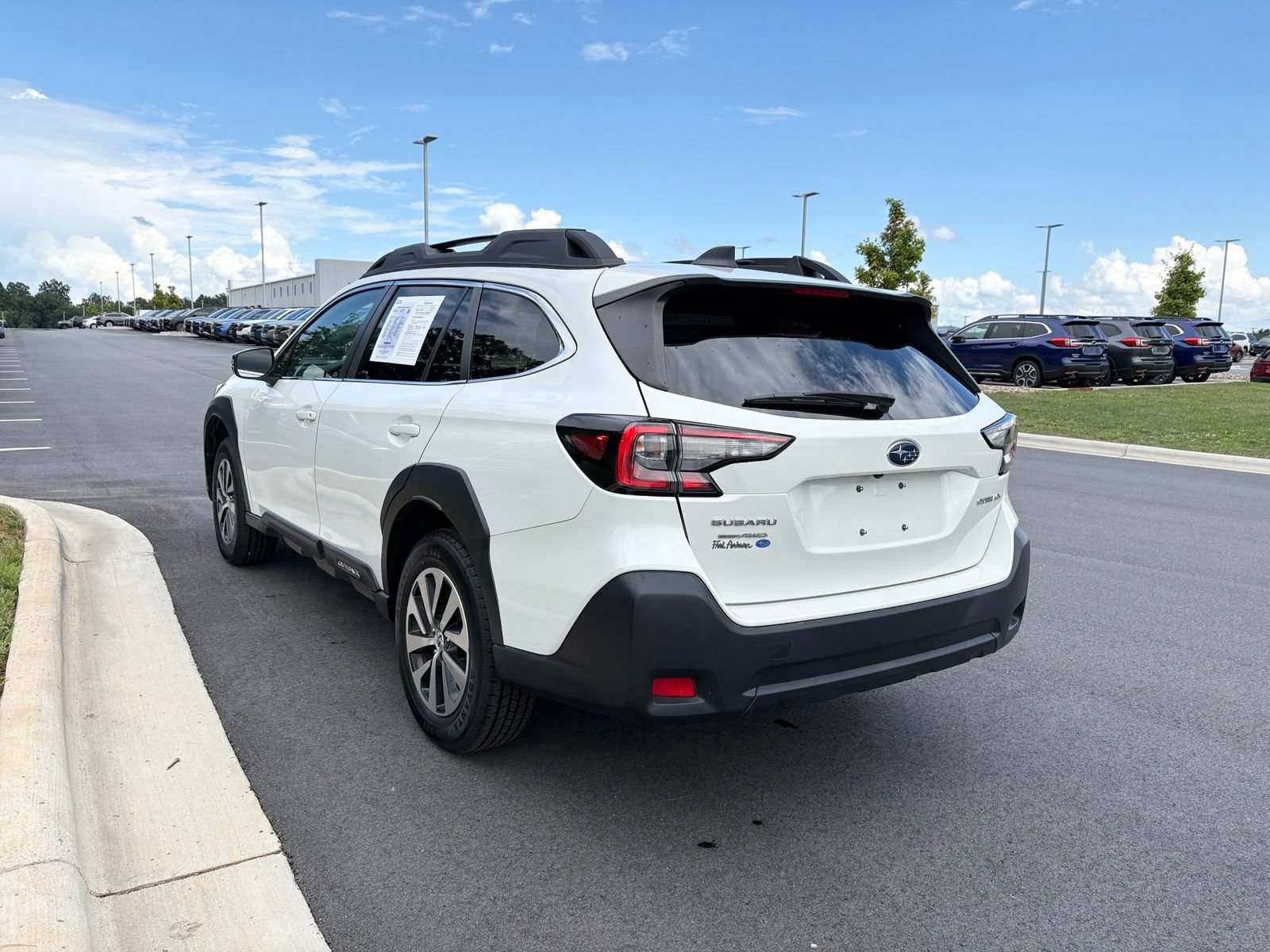 Certified 2024 Subaru Outback Premium AWD/4WD image 6