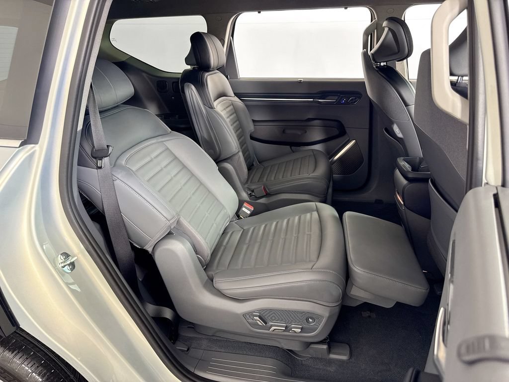 Used 2024 Kia EV9 Land AWD/4WD image 36