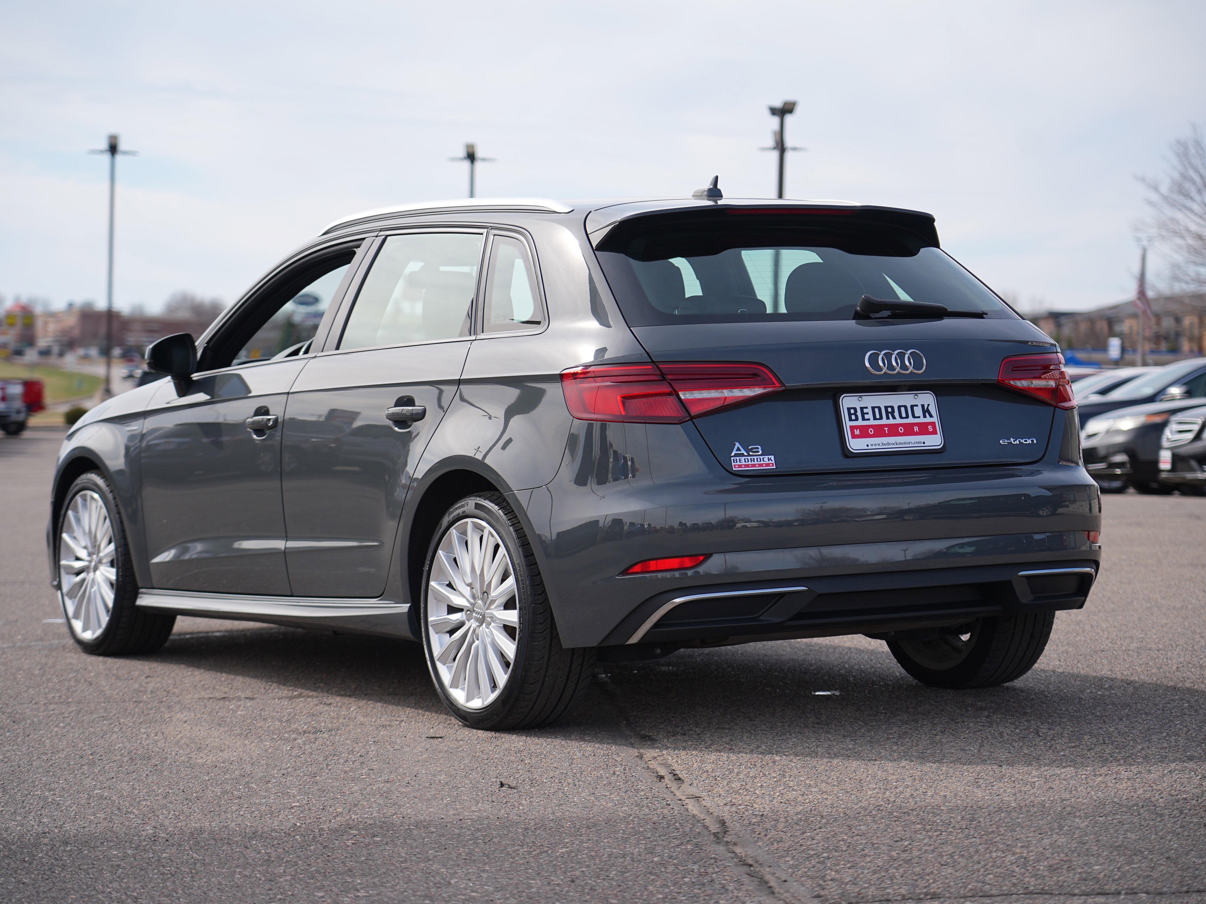 Used 2017 Audi A3 e-tron Premium w/ Sport Package FWD image 5