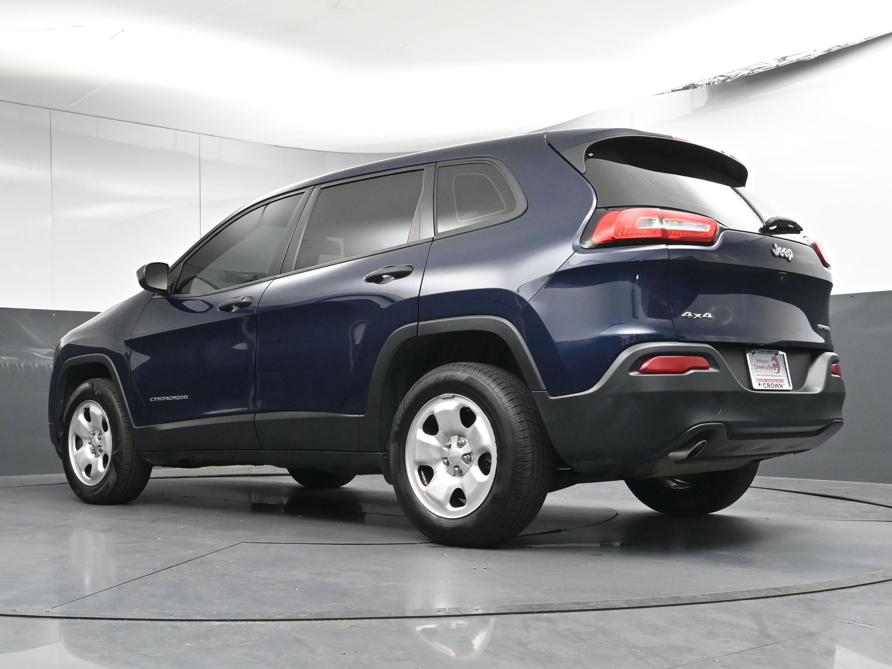 Used 2016 Jeep Cherokee Sport image 25