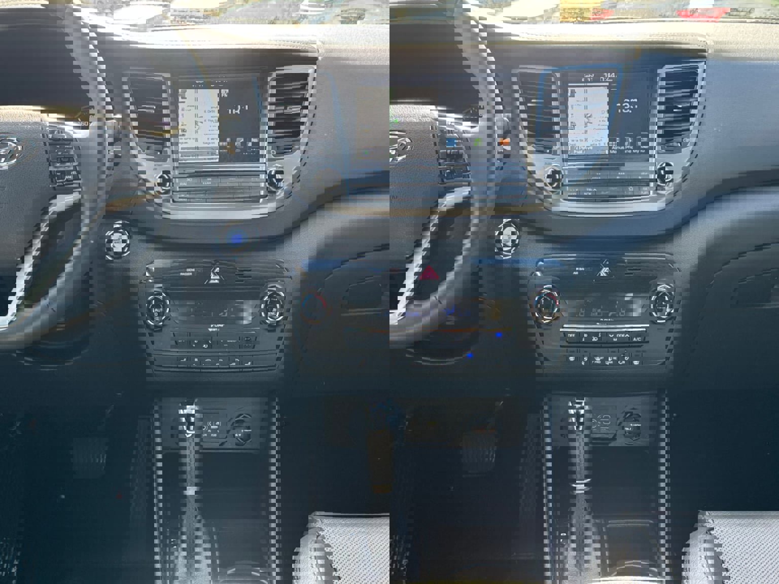 Used 2018 Hyundai Tucson Limited image 15