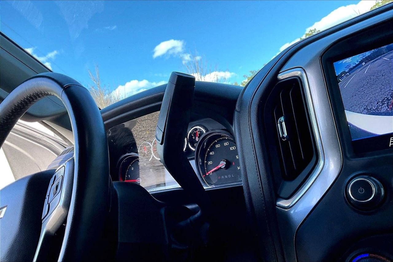 Used 2022 Chevrolet Silverado 2500 LT w/ Convenience Package image 28