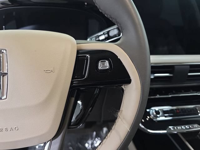 Certified 2023 Lincoln Corsair AWD w/ Equipment Group 101A image 15