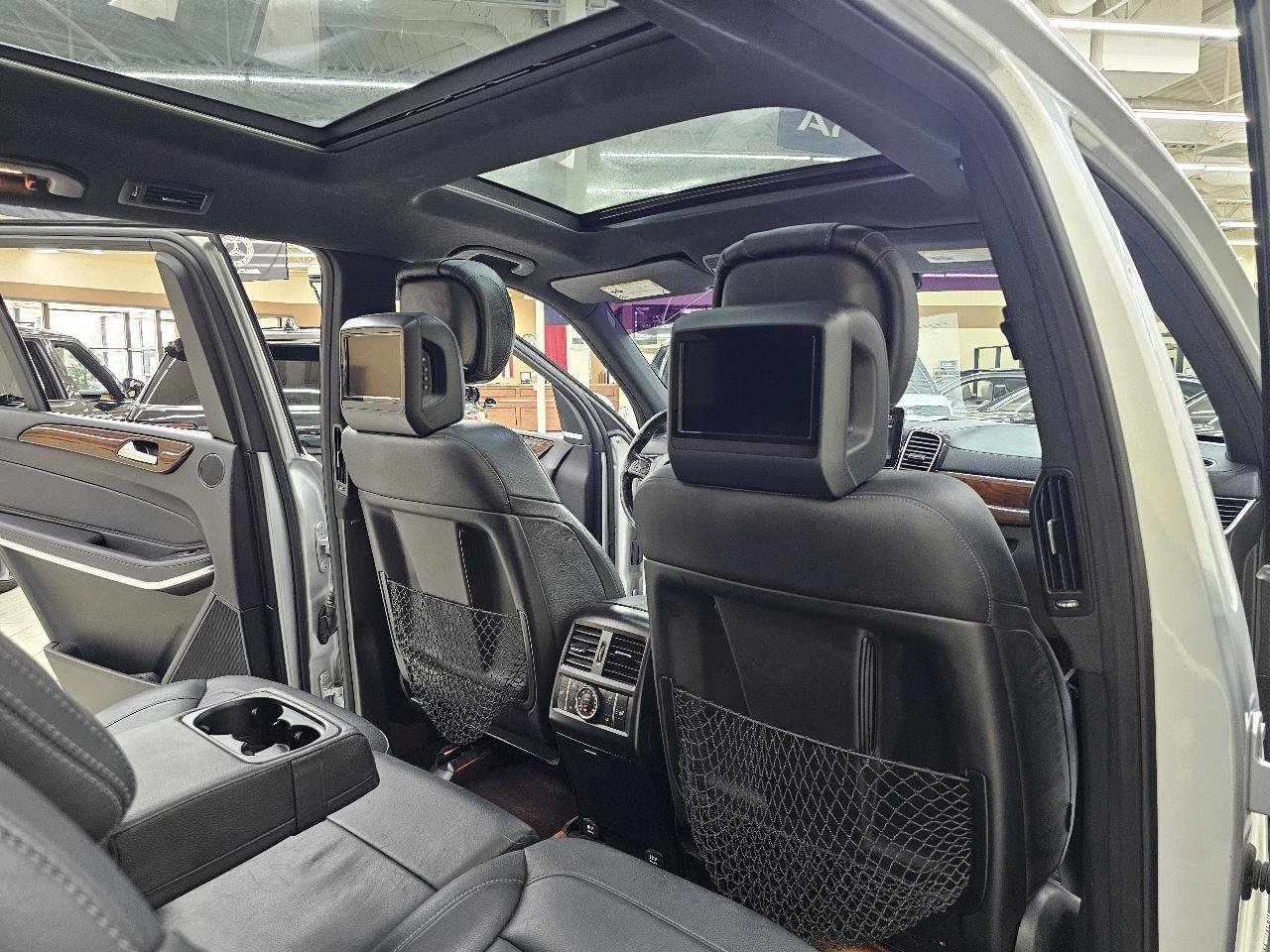 Used 2017 Mercedes-Benz GLS 550 4MATIC image 25