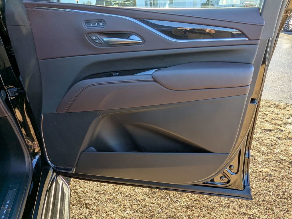 Certified 2024 Cadillac Escalade Premium Luxury Platinum image 28