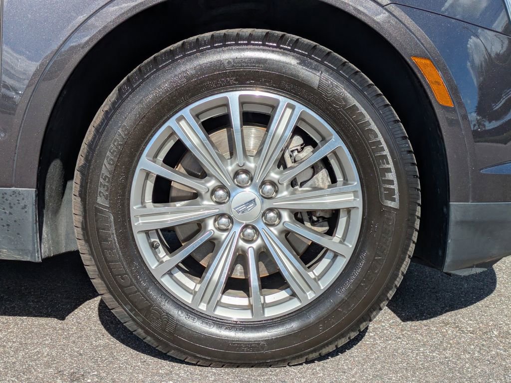 Used 2017 Cadillac XT5 Luxury w/ Driver Awareness Package image 11