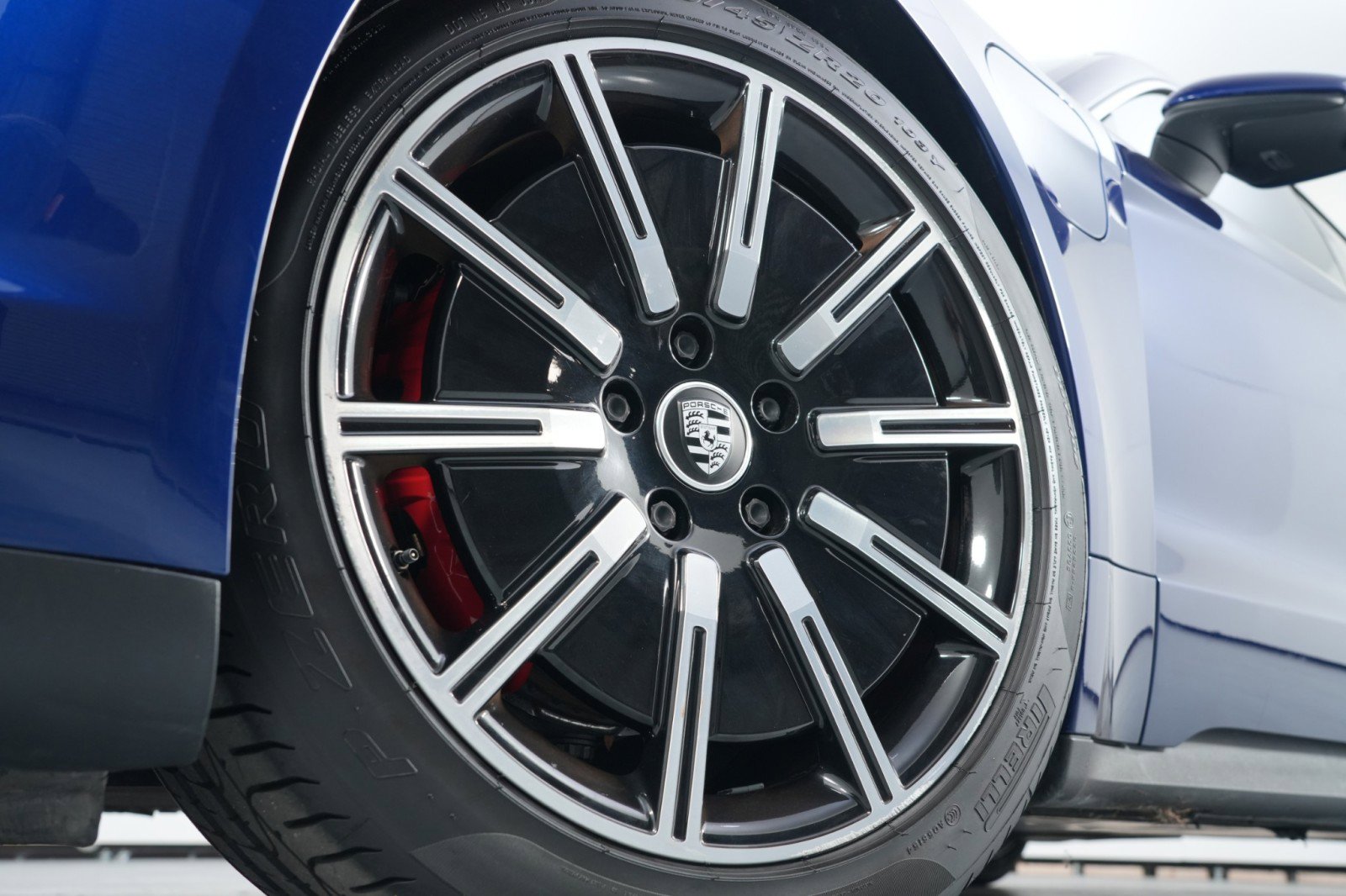 Used 2020 Porsche Taycan 4S w/ Premium Package image 59