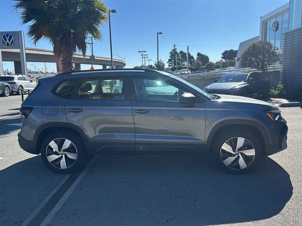 Used 2026 Volkswagen Taos S AWD/4WD image 5