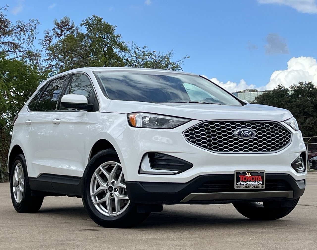 Used 2024 Ford Edge SEL AWD/4WD image 2