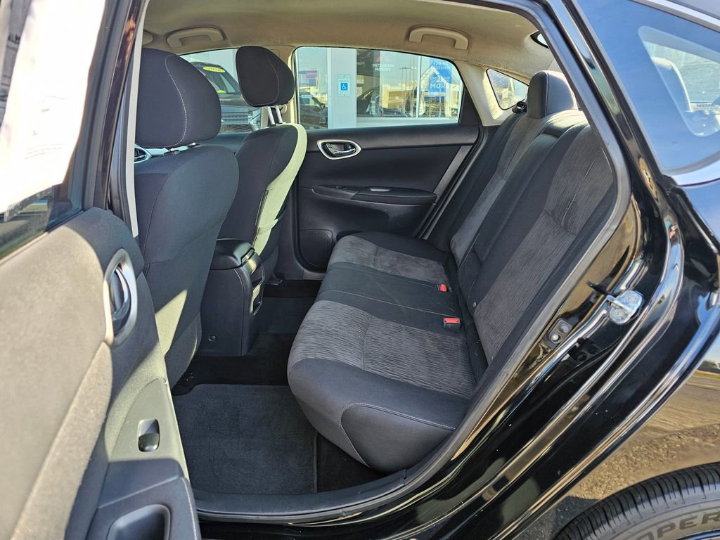 Used 2015 Nissan Sentra SV w/ Navigation Package image 12