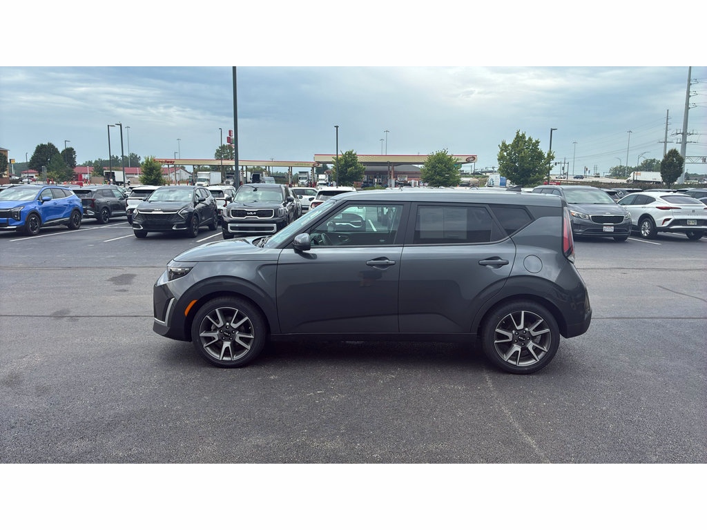 Used 2024 Kia Soul EX w/ Option Group 015 FWD image 4