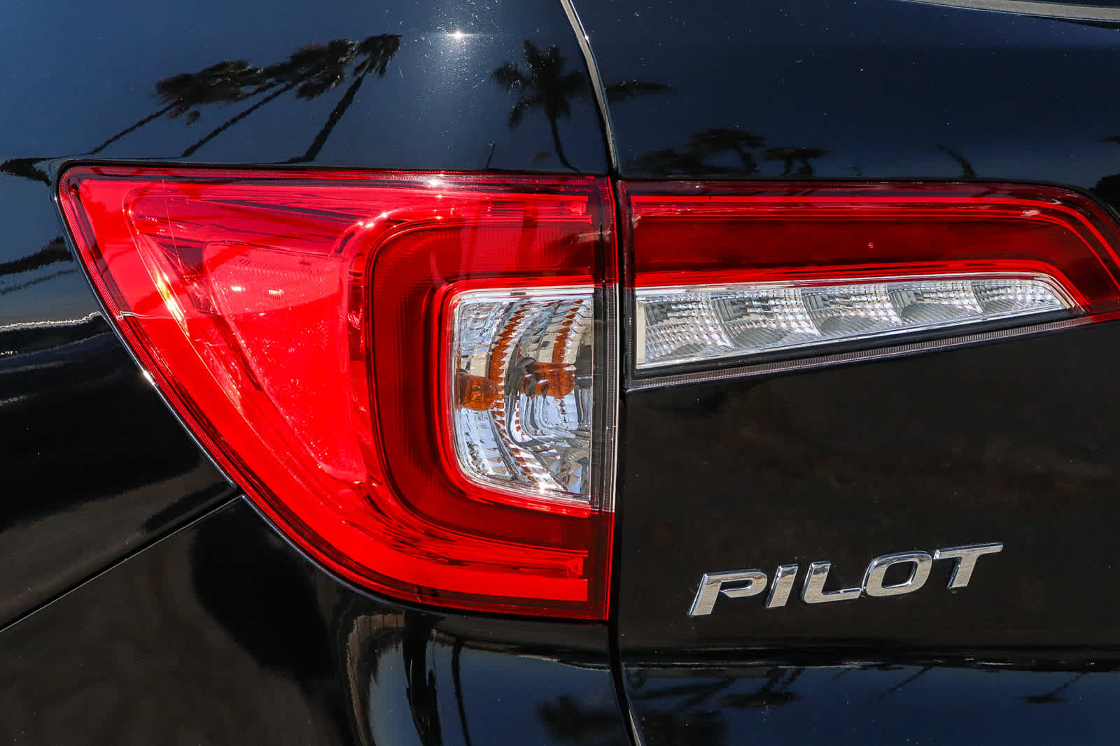 Used 2019 Honda Pilot Elite image 11