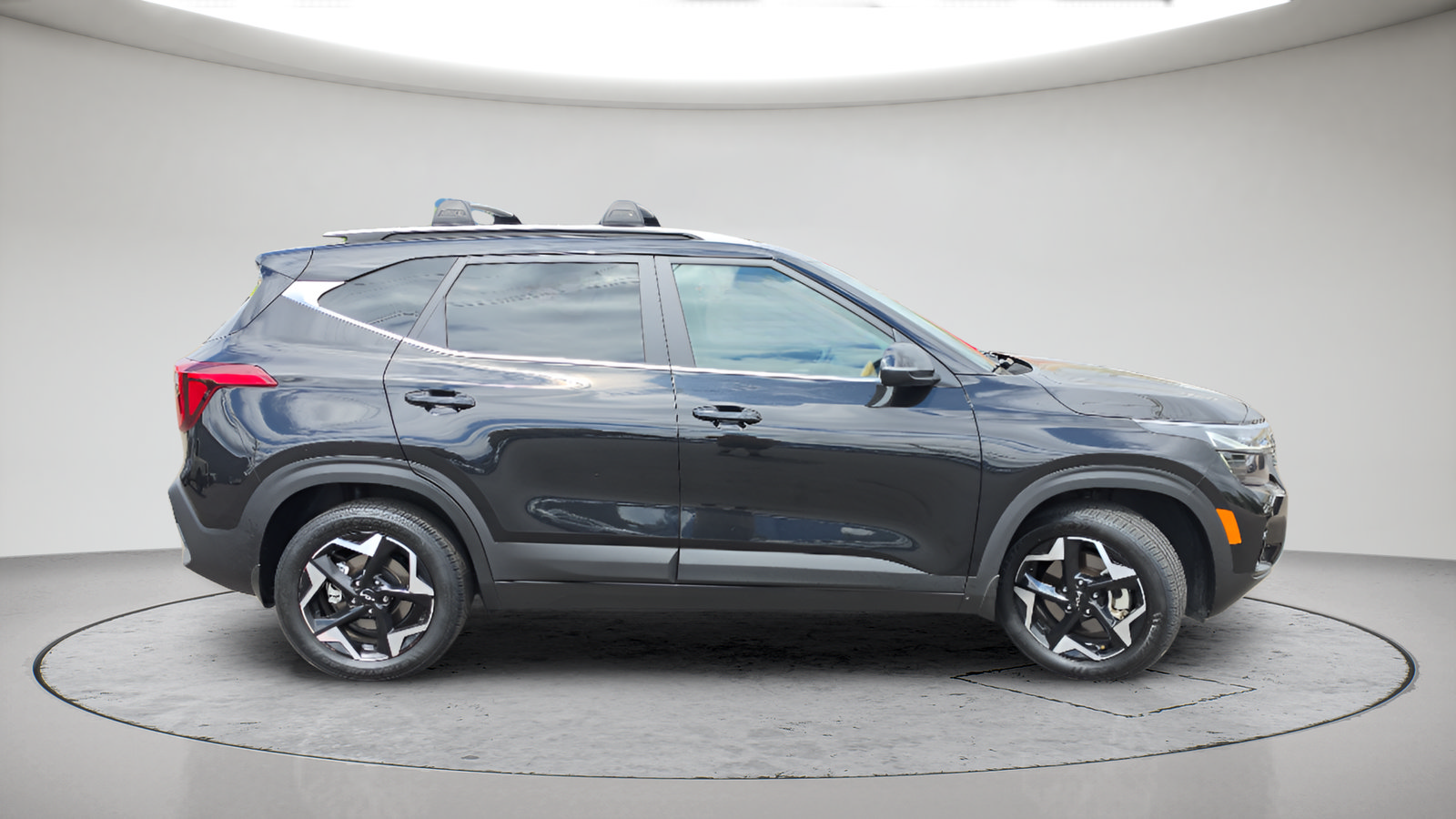 Used 2025 Kia Seltos EX w/ EX Sunroof Package AWD/4WD image 7