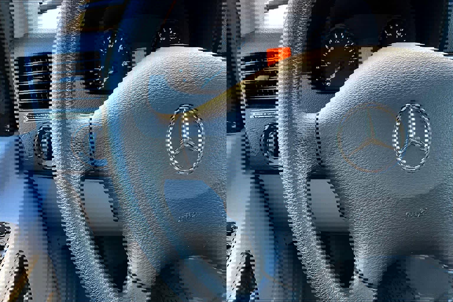 Used 2016 Mercedes-Benz Sprinter 2500 image 21