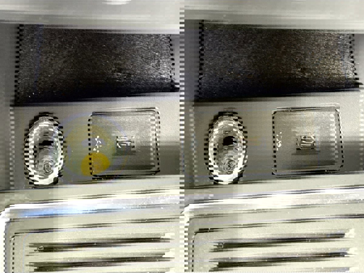 Used 2018 Volkswagen Jetta Wolfsburg Edition image 17